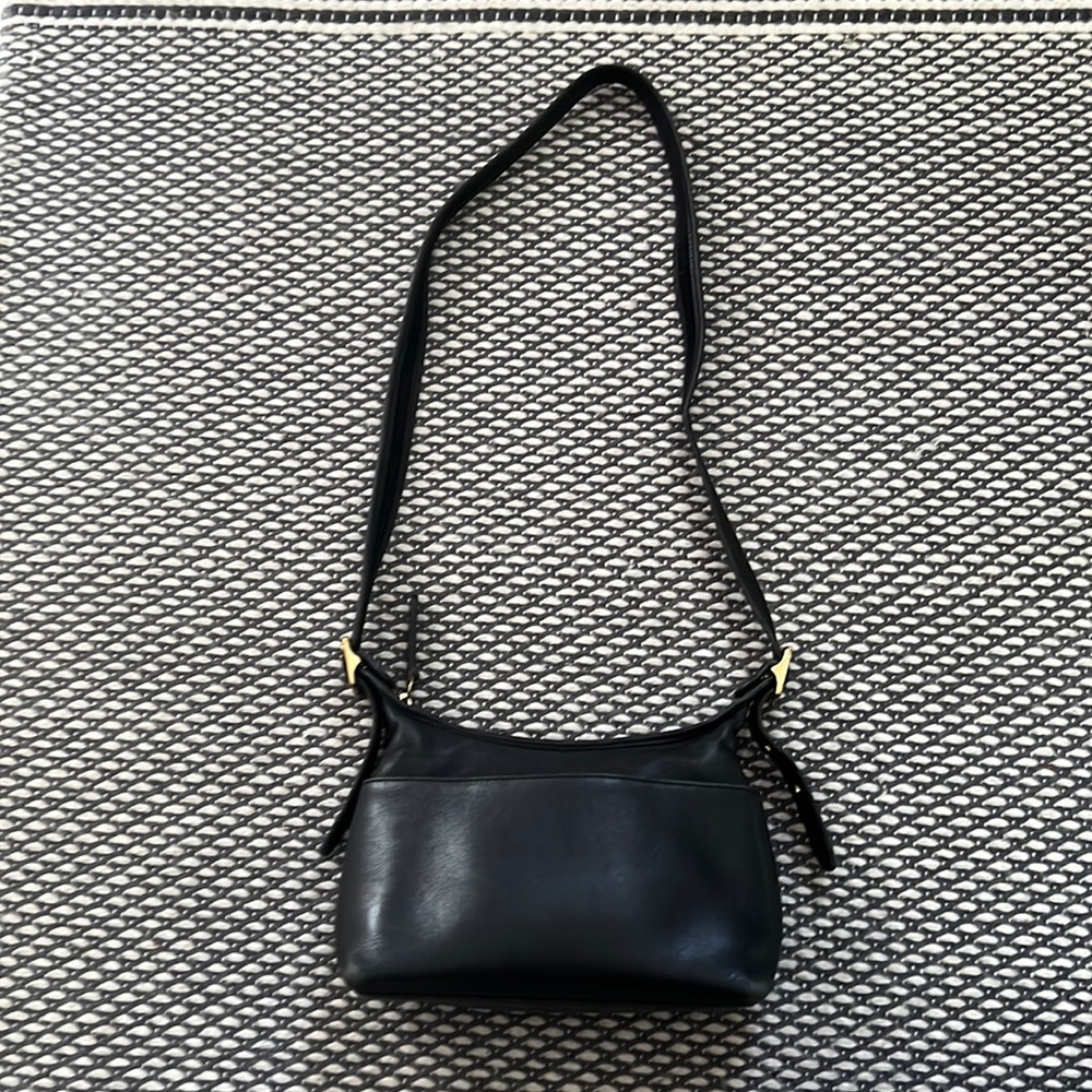 Vintage 90s black Coach shoulder bag